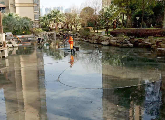 河津景观池淤泥清理
